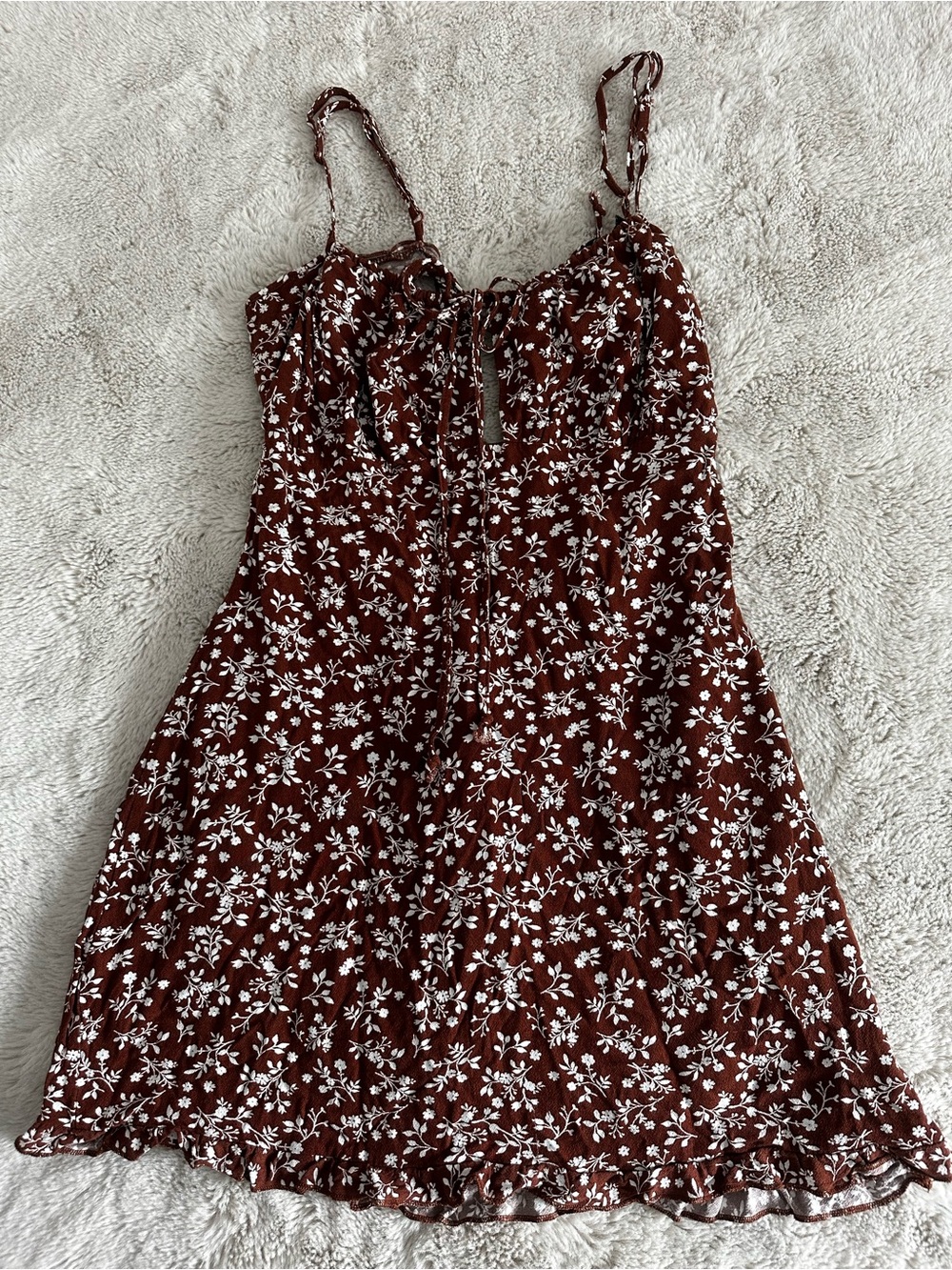 Kendall & Kylie White Floral Brown Tie-Front Dress